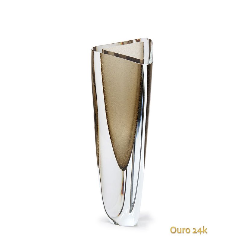 vaso-triangular-n-2-fume-com-ouro