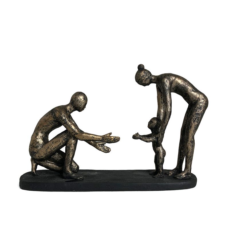 Escultura Família Pais com Criança