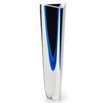 vaso-triangular-n-1-bicolor-preto-com-agua-marinha